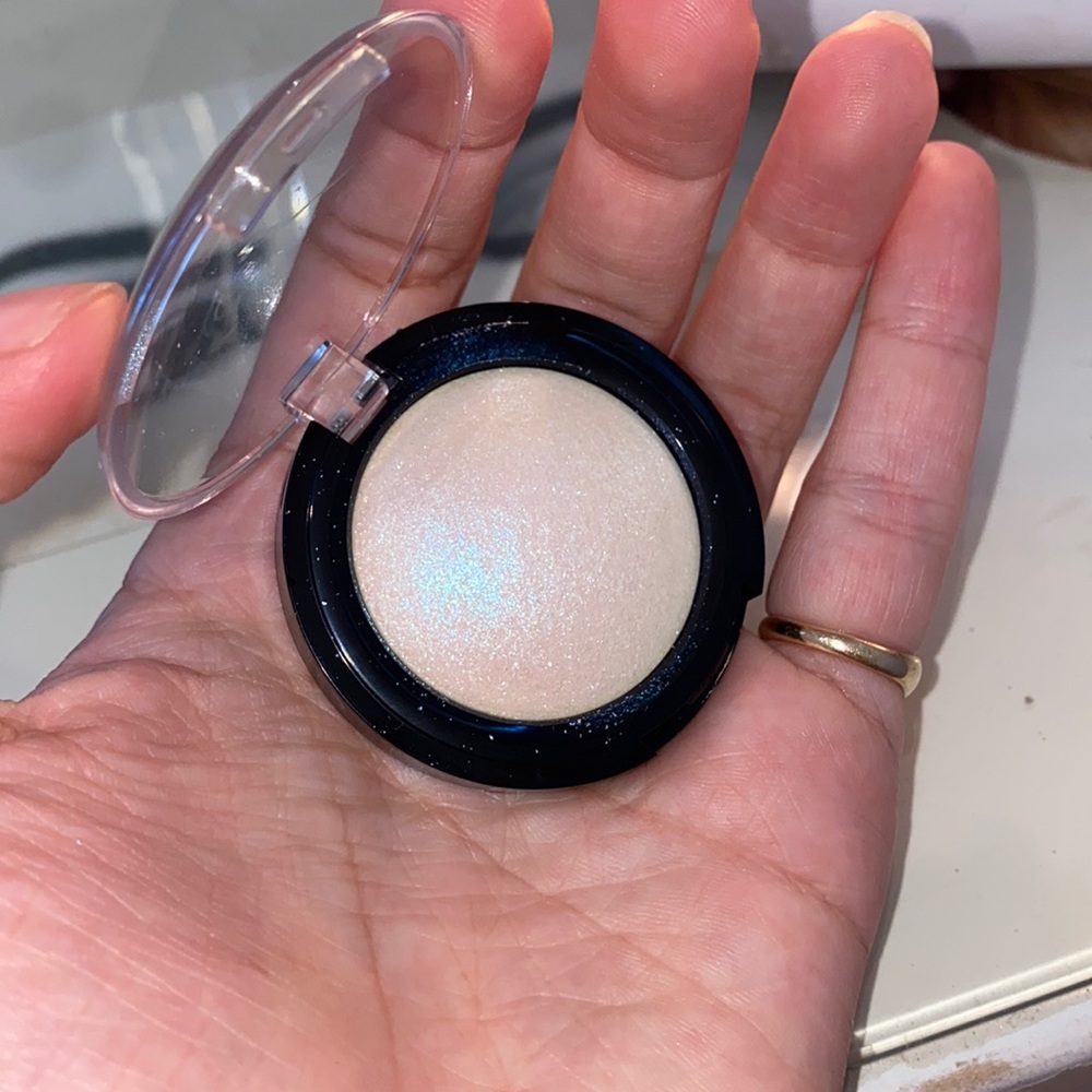 Pat McGrath pigment